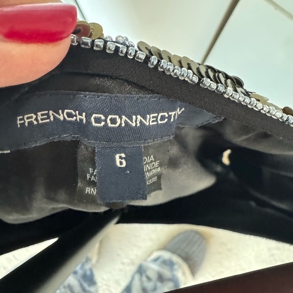 French Connection Black and Gold Sheath Mini‎ Dress with Bateau Neckline - Picture 7 of 8